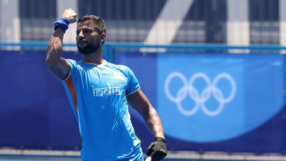 Rupinder played 223 matches for India