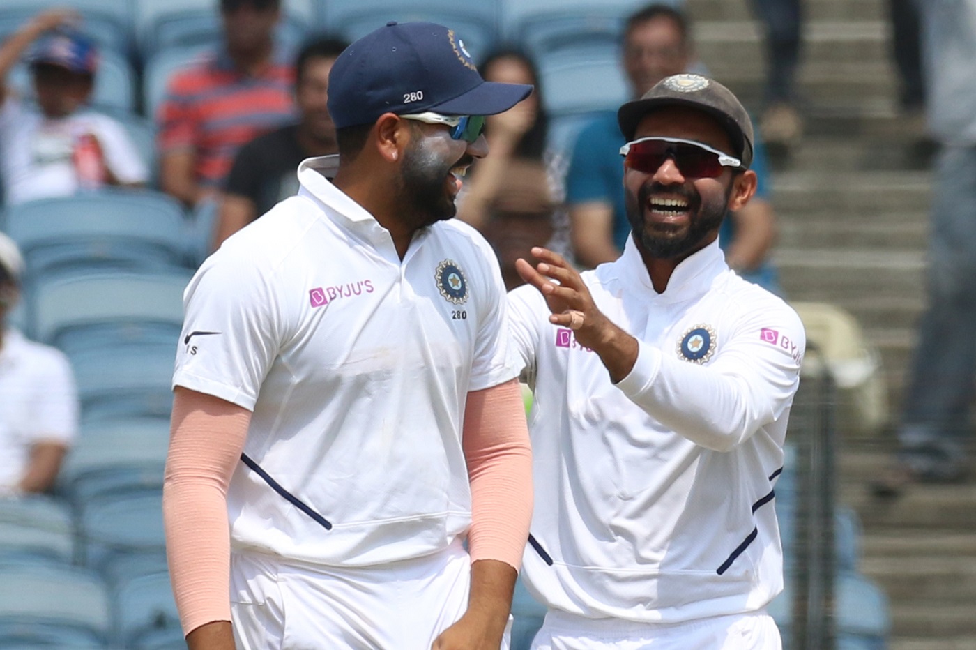 Outlandish throw to rohit sharma