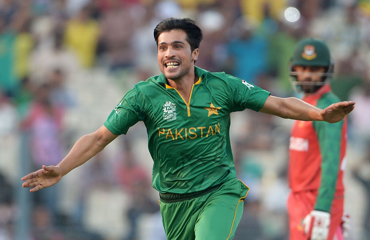Mohammad Amir using Saliva