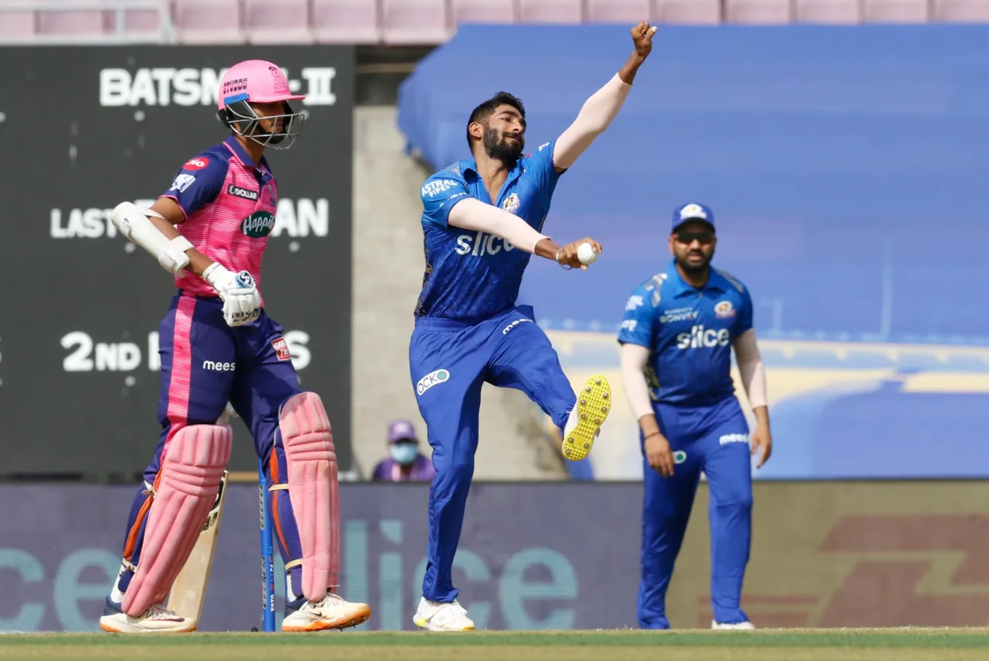 MI does not have a bowler to support Jasprit Bumrah, opines Irfan Pathan
