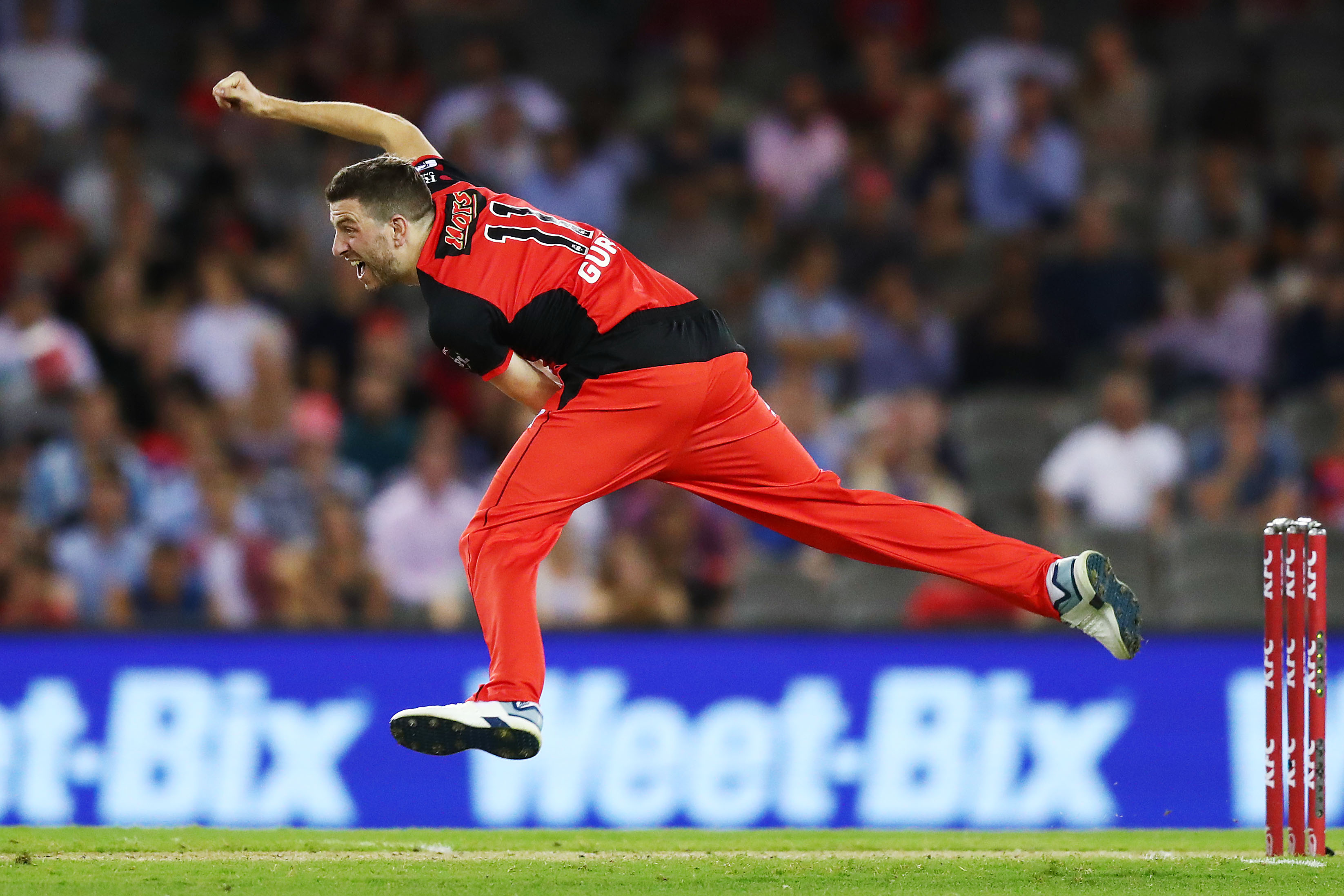 Stuart Broad, Harry Gurney convert pub into delivery services