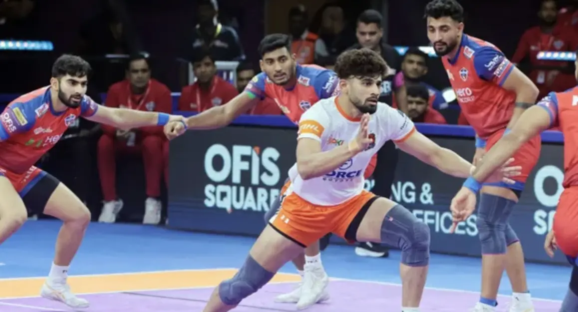 Puneri Paltan Dominate UP Yoddhas in PKL 12 Clash.