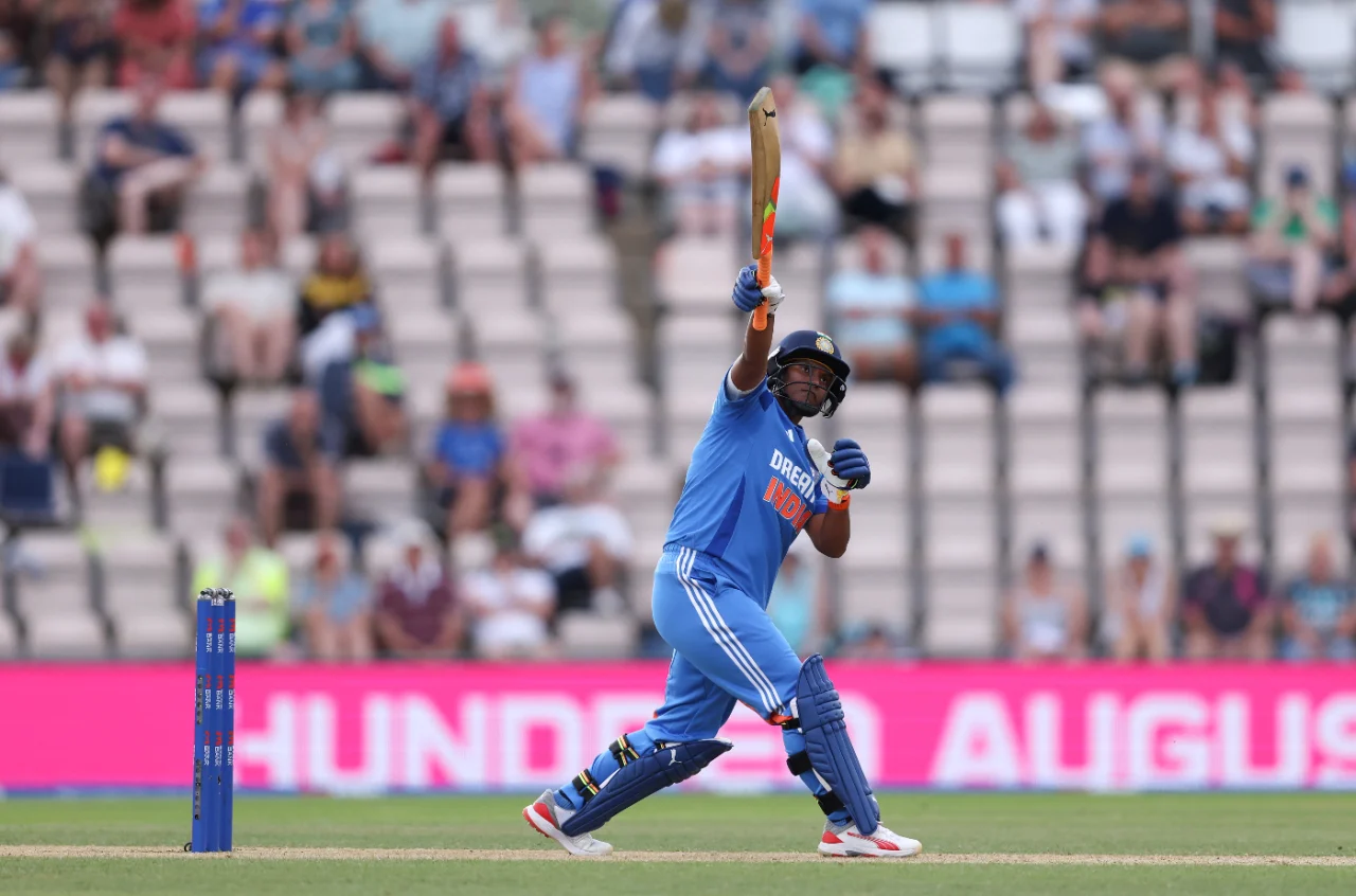 Deepti Sharma smashing one-handed six off Lauren Bell in 1st ODI