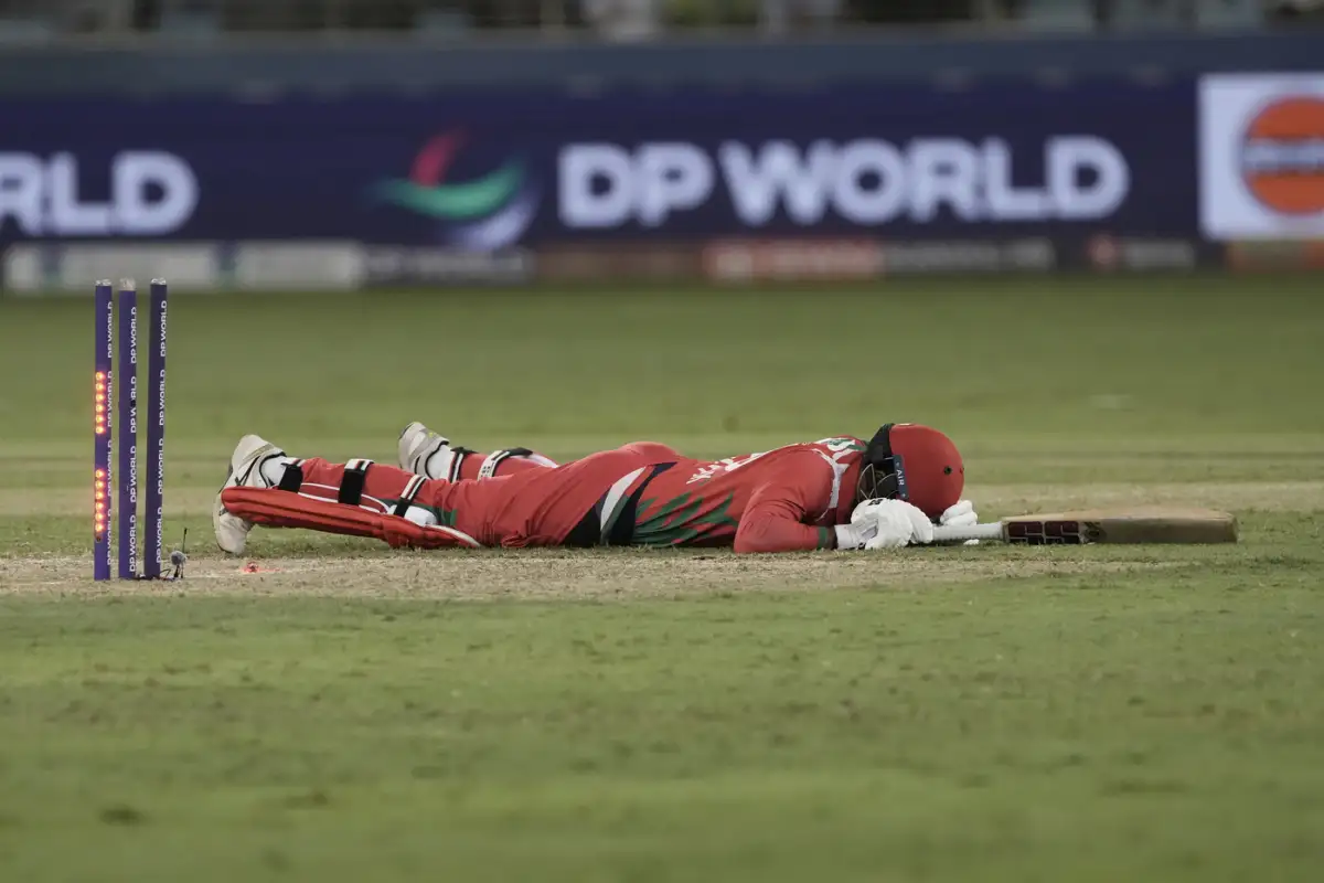 Oman earned an unexpected lifeline in their Asia Cup encounter in Abu Dhabi on Monday courtesy of some sloppy work from UAE