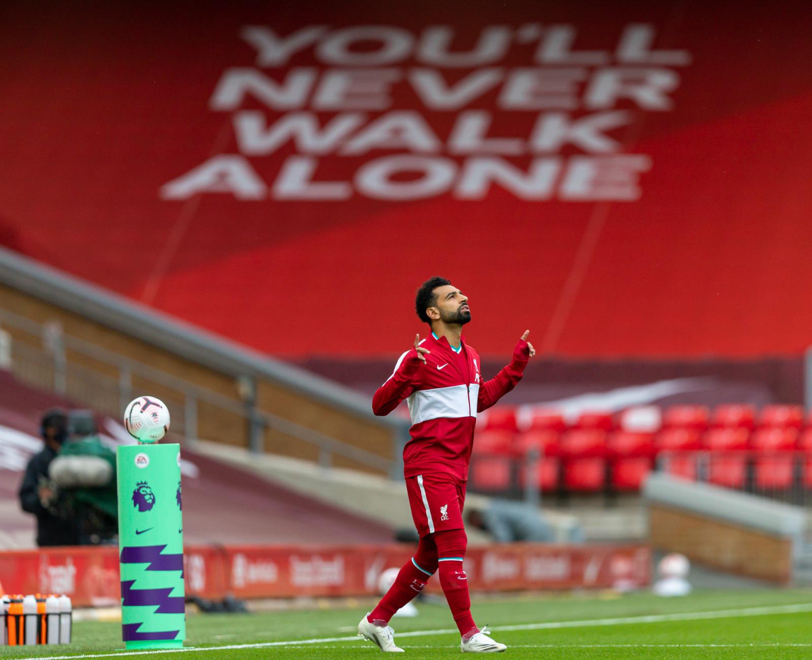 Carragher urges Salah to stay