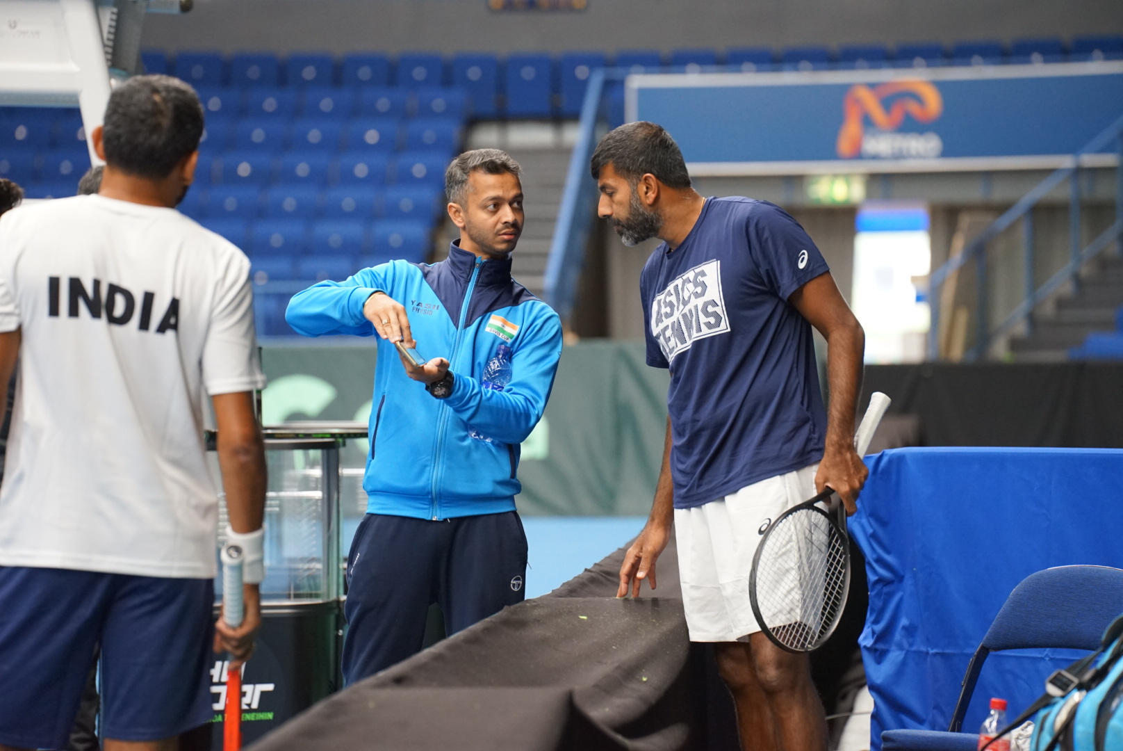 Rohan Bopanns in action during India's Davis Cup tie against Finland